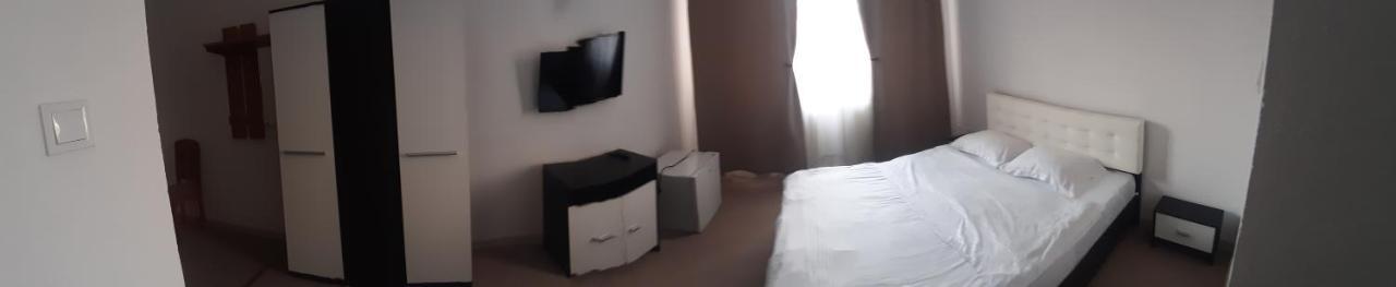 Ostello Casablanca Craiova Esterno foto