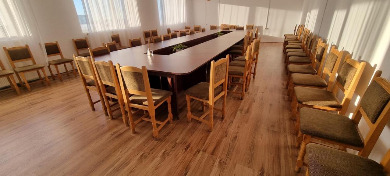 Ostello Casablanca Craiova Esterno foto